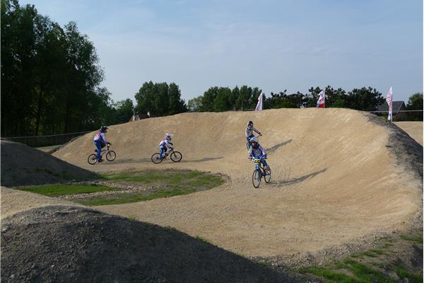 Aanleg BMX-piste - Sportinfrabouw NV